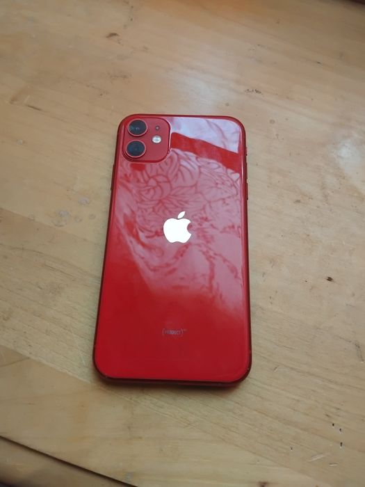 Ipon 11 ca nou  folosit doar în husa și folie de protecție