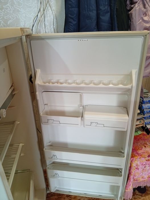 Продам холодильник