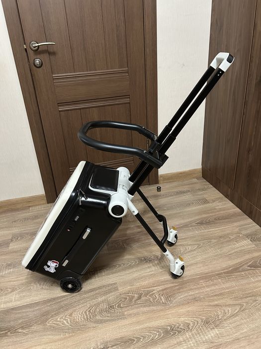 Продам чемодан коляску