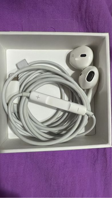 Продаю аксессуары на айфон 13