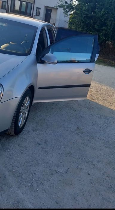 Vând golf5 1.9tdi
