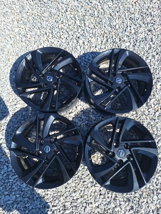 5x114.3 17цола 7j ET40 оригинални Nissan