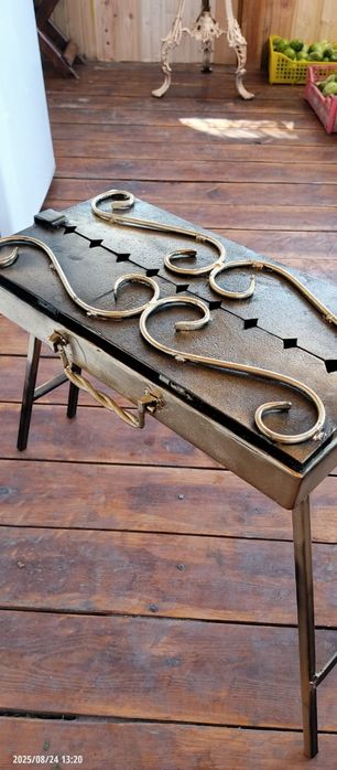 Продам стационарный мангал (чемоданчик)