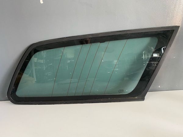 Geam Dreapta Spate VOLVO V50 2004 8650443