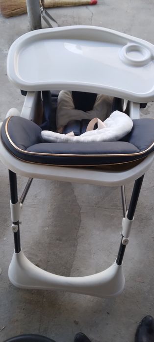 Детский кресло для кормления