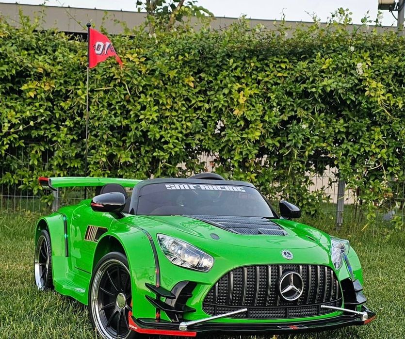 Detskiy moshina mers 906