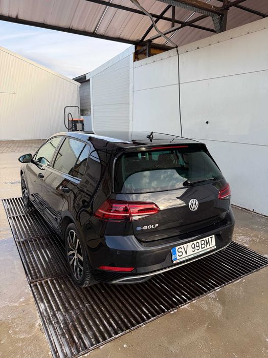 VW e-Golf 2019: Keyless, Park Assist, faruri LED, pompă caldură