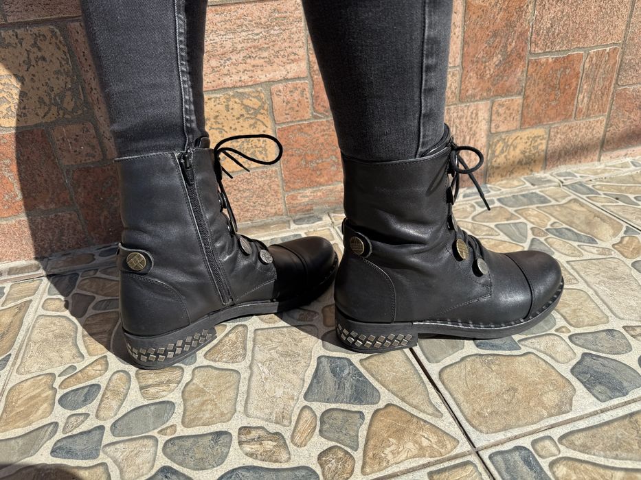 Дамски боти естествена кожа