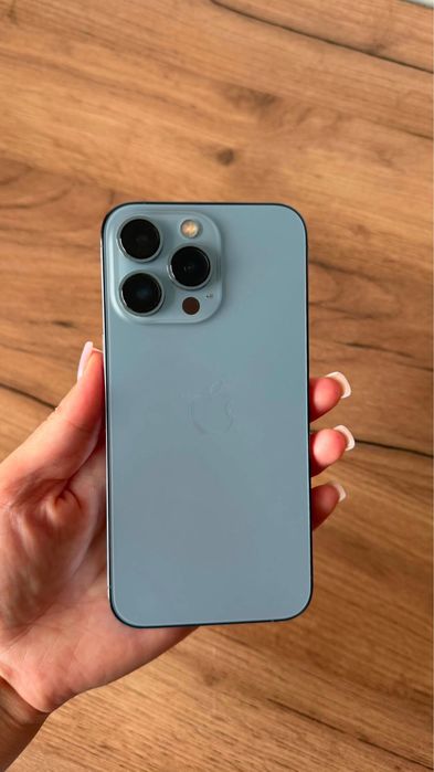Продам iPhone 13 Pro