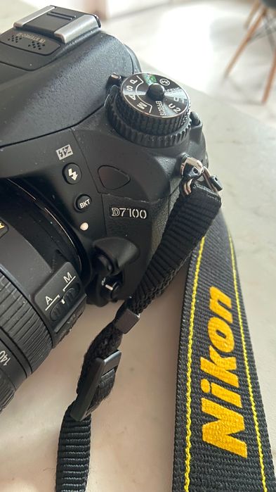 Nikon D7100 + обектив NIKKOR 18–140mm VR