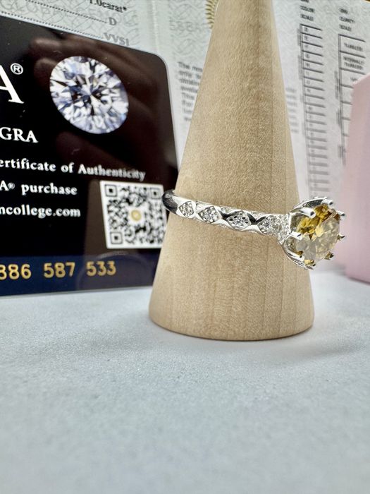 Сребърен пръстен с мойсанит (Диамант) 1 карат