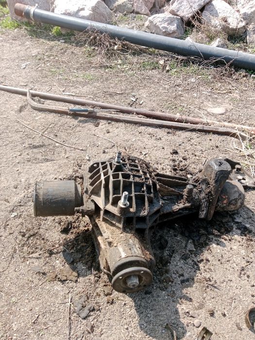 Продам раздатку и передний мост для нивы