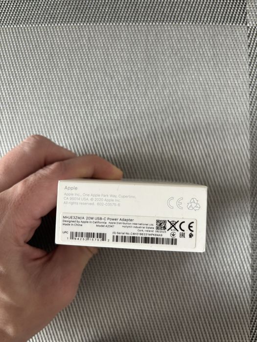 Зарядное устройство Apple 20W