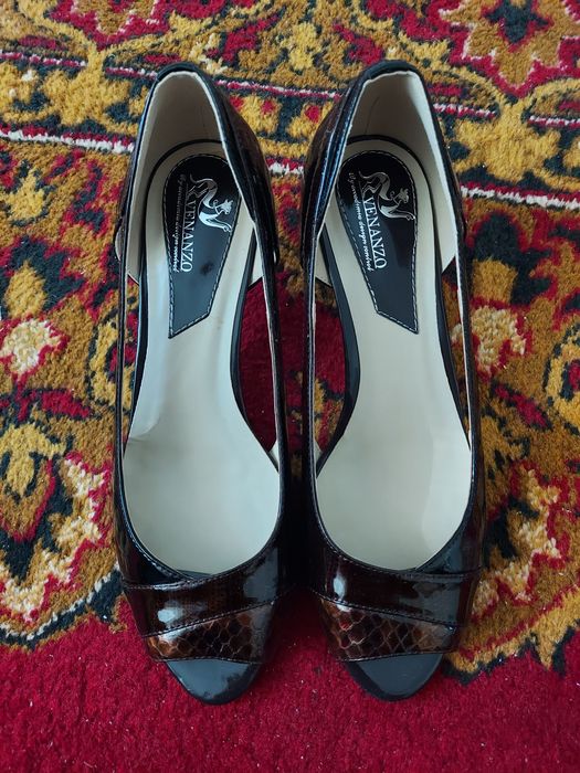 Туфли 2 пары.  Размер 38.