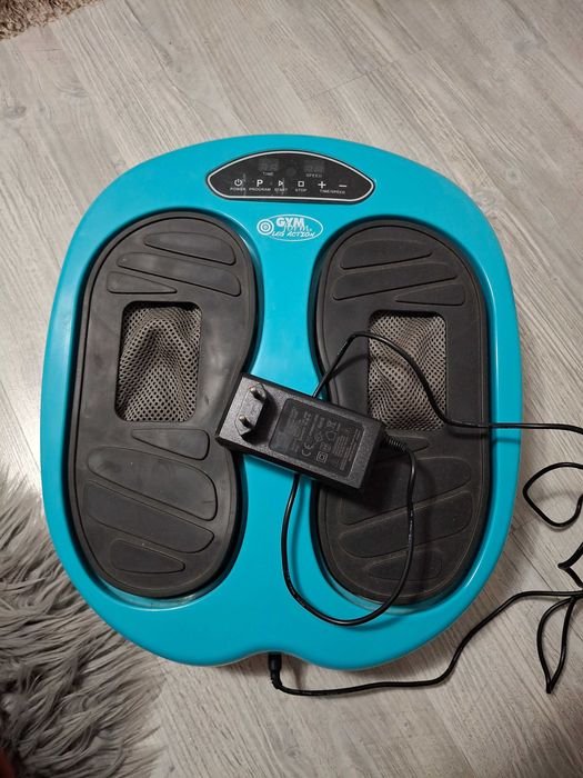 Aparat de masaj pentru picioare cu vibratii