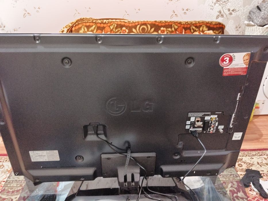 Продам телевизор LG