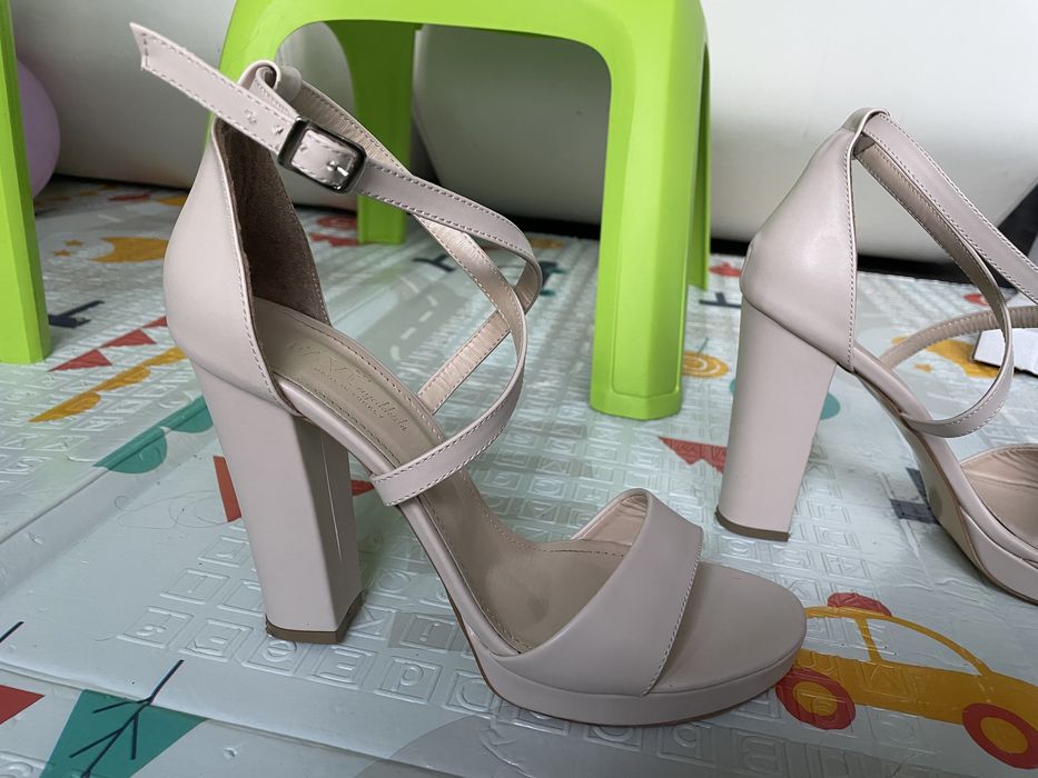 Официални дамски обувки