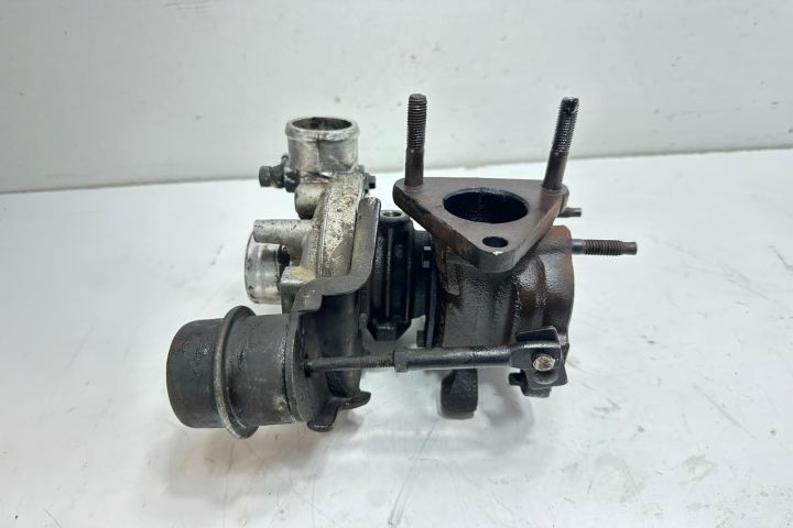 Turbina turbosuflanta 1.9 td 028145701q Volkswagen VW Passat B4 seria