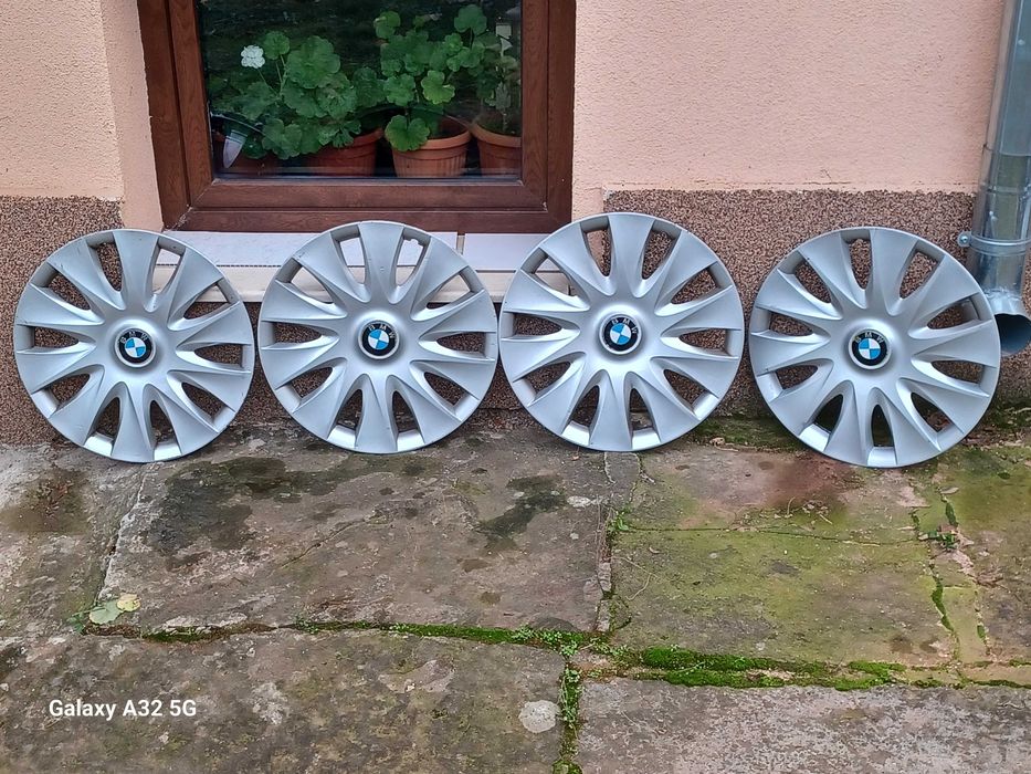 Продавам оригинални тасове за BMWи др. 15"и 16"