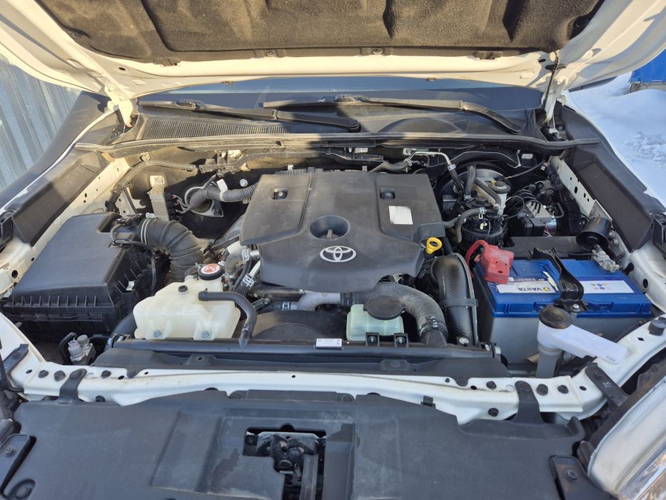 Тойота Хайлюкс 2019