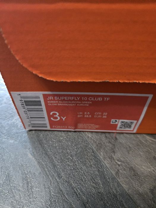 Детски футболни обувки