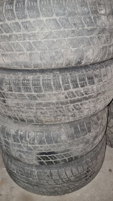 Продам комплект дисков с резиной на 15
