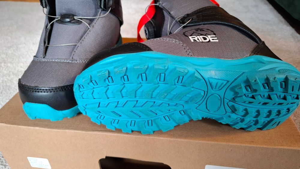 Boots snowboard Ride 34, aproape nou