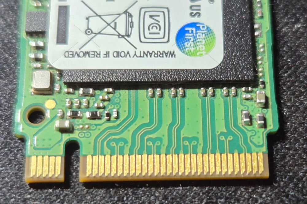 ССД: Samsung PM961 128 GB - M.2 NVME 2280 - 20% Здраве