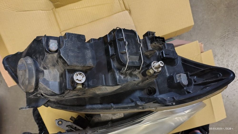 Фарове от Toyota Corolla