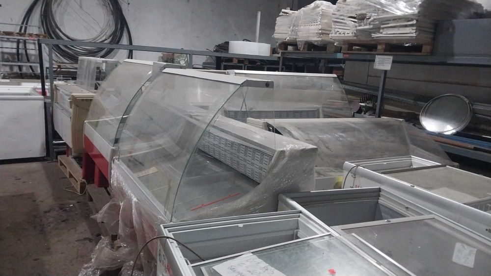 Холодильники, лари