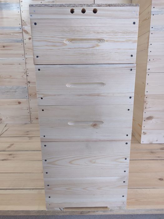 Ящики для пчеловодства