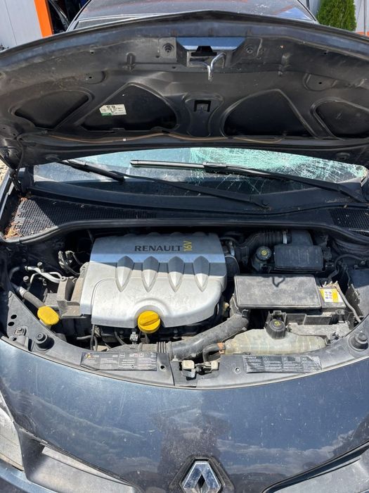 Renault Clio 1.6i 65 kw на части