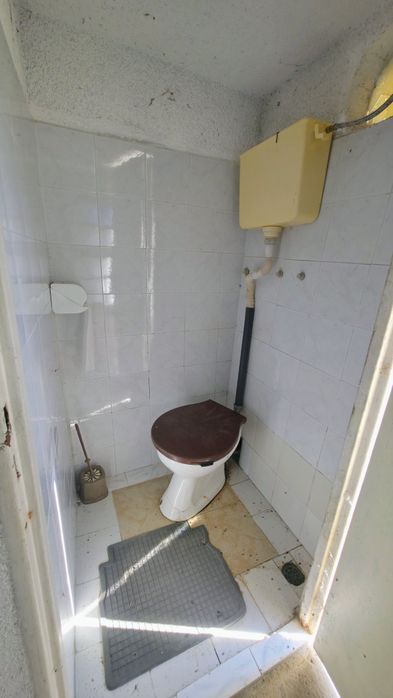 Продава се къща в село Вискяр, община Перник