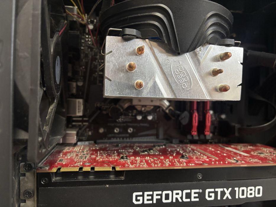 PC Gaming GTX 1080 8GB / i5 10400F / 16GB RAM / Corsair 750W