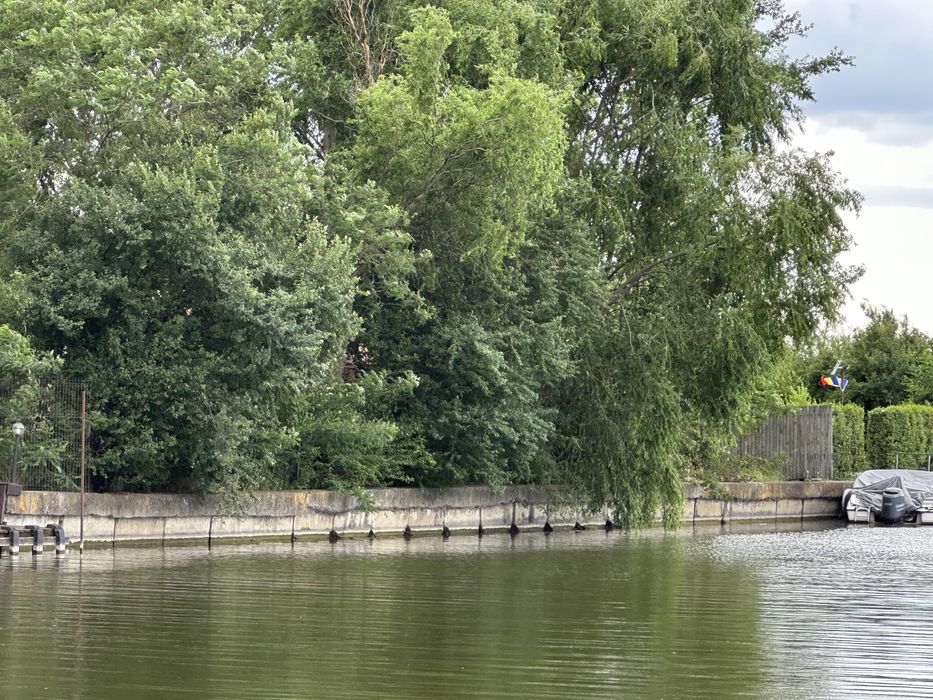 Teren Snagov cu deschidere la Lac sprafata 840m cu deschidere 24m