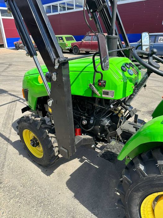 Фронтальный погрузчик XT-244 (КПП (3+1)x2))