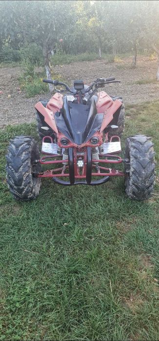Vand quad 250 cadru foarte mare