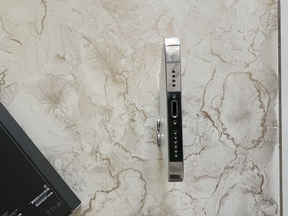 Продам Iphone 13 pro max