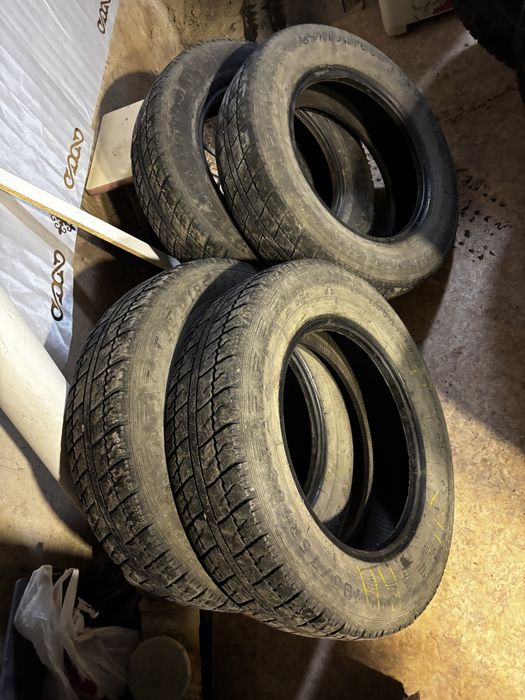 Продается шины размер 185/75/16с