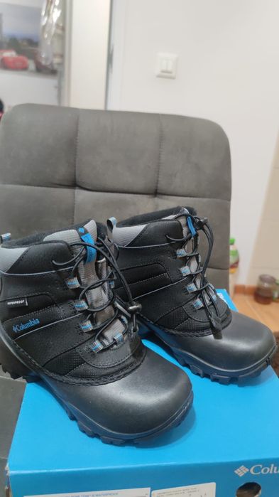 De Vânzare  //  Ghete  Copii  Noi //