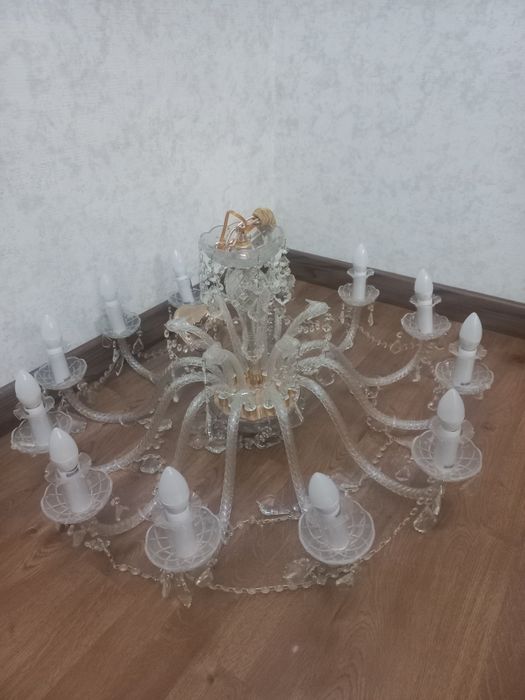 Продам люстру большой