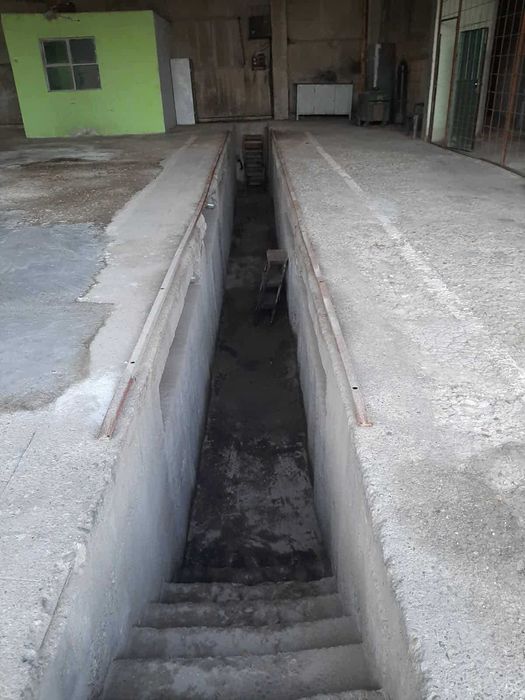 Дава се под наем Гараж / Паркомясто в Русе, в.з. Средна кула - 270 кв.м за 663 € - Снимка #1