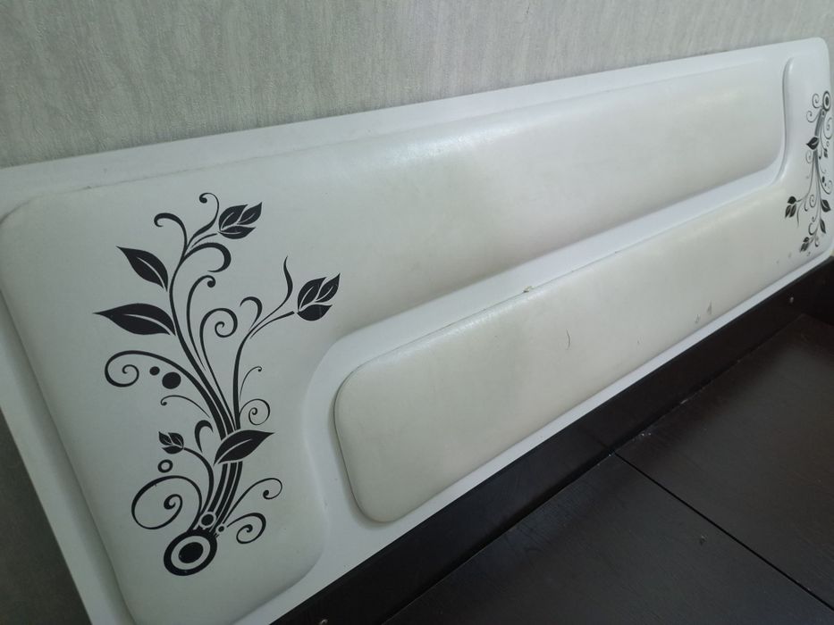 Кровать двуспальная