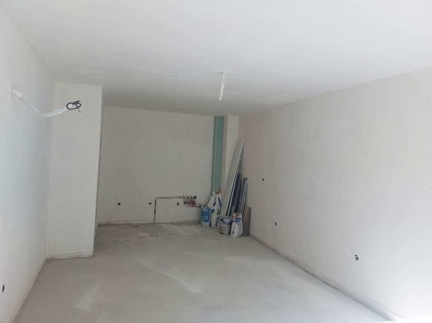 Продава се Двустаен апартамент в Пловдив, Южен - 73 кв.м за 1110 €/кв.м - Снимка #2