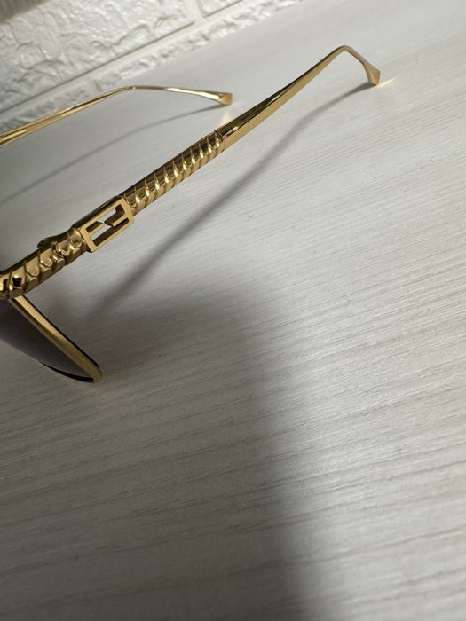 Ochelare de soare Fendi