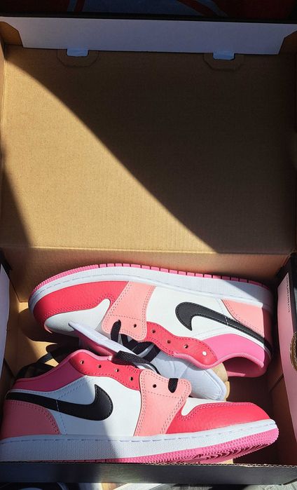 Air Jordan 1 Low Retro Pink Red (GS)