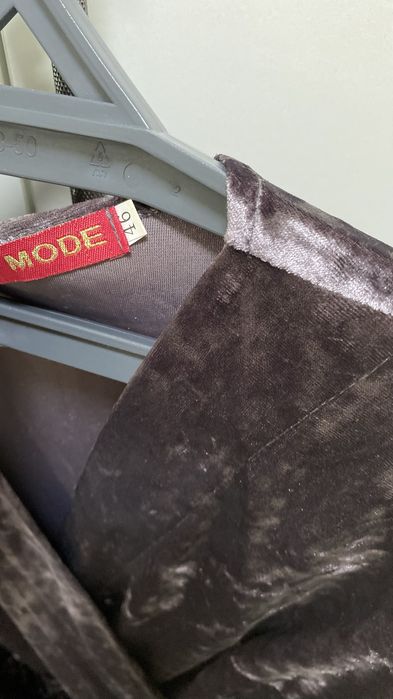 Женское платье велюровое