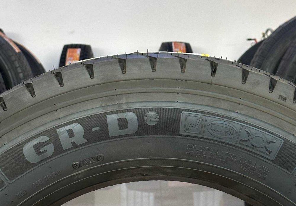 295/60 R22.5 Balon.