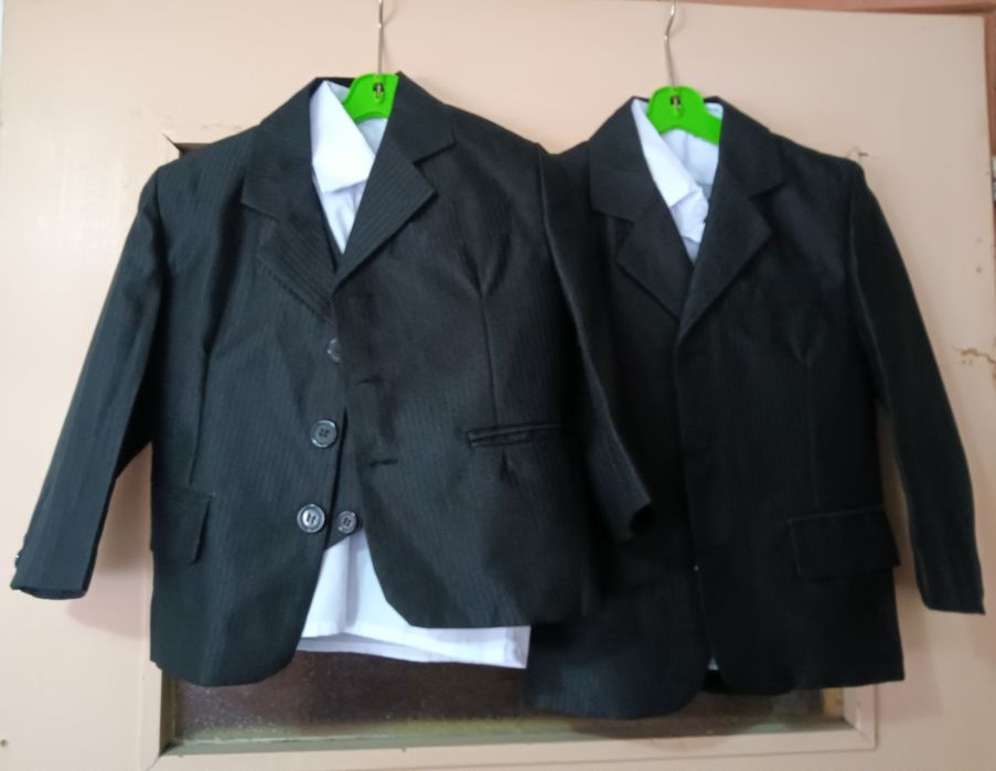 Официален детски черен костюм 5 части за сватба или кръщене