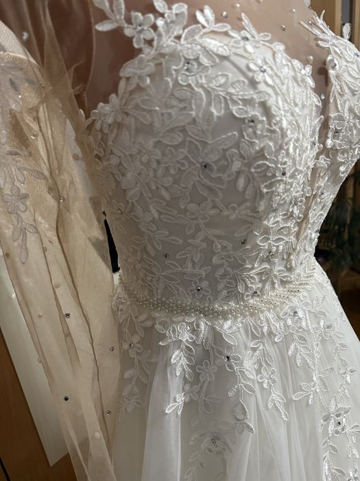 Vând rochie mireasă tip prințesă